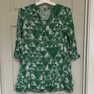 Hawaii's Finest Green Geometric Tunic